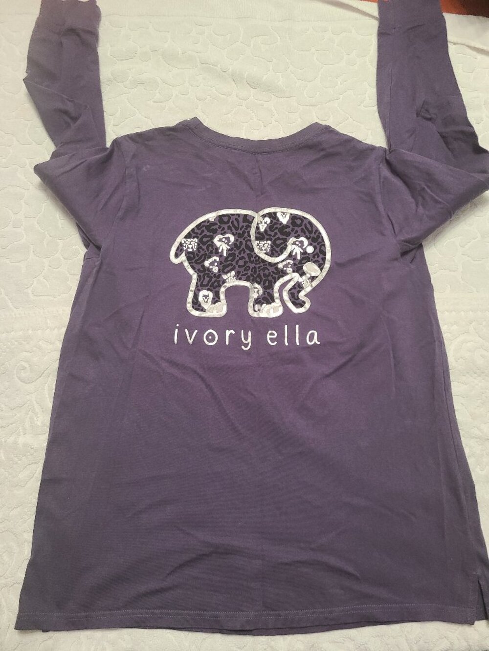 Ivory Ella Large Long Sleeve T-Shirt